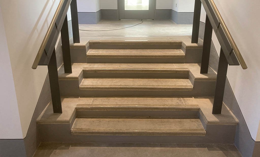 Pavillion precast staircase